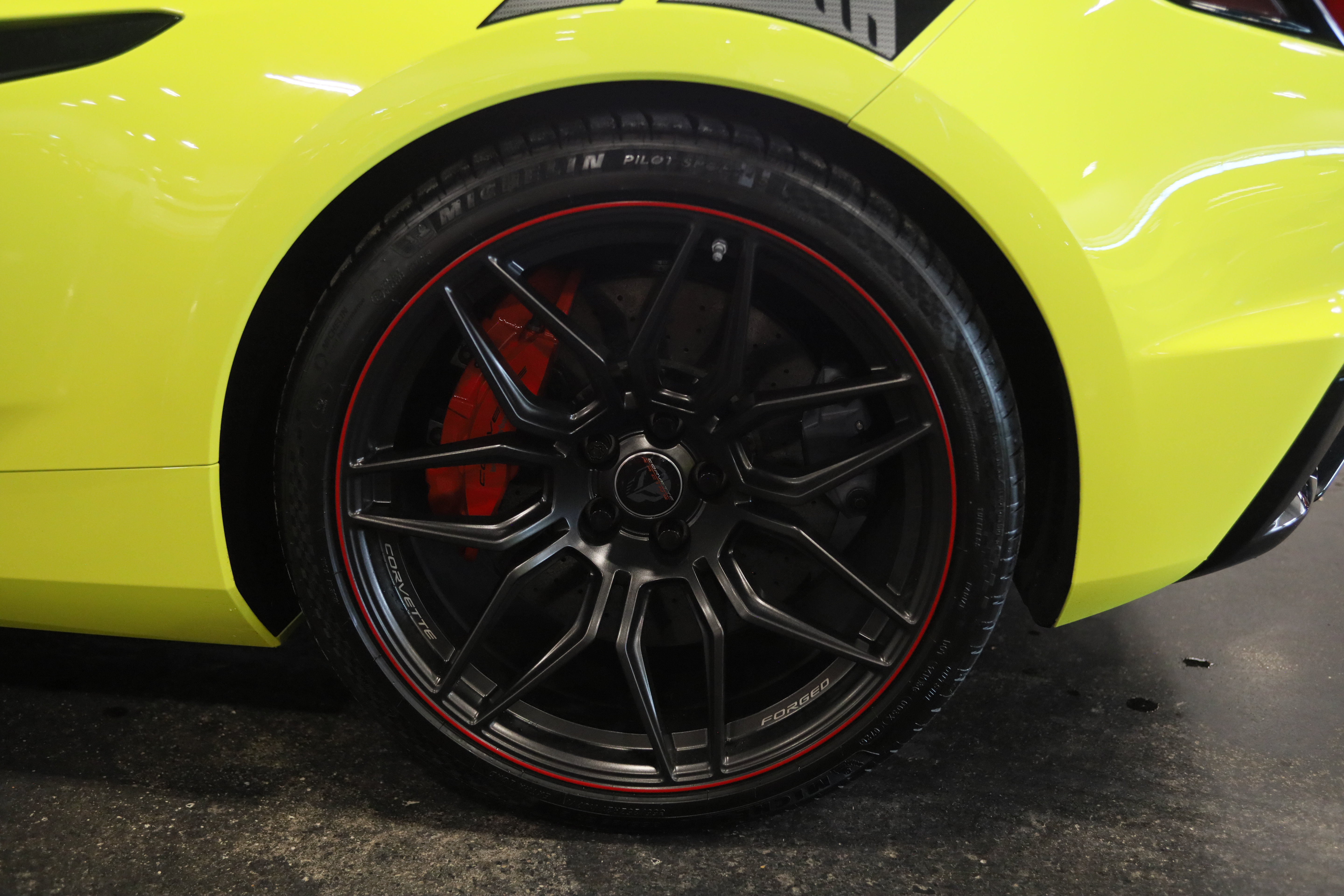 Used 2023 Chevrolet Corvette Z06 w/ Z07 Performance Package RWD image 16