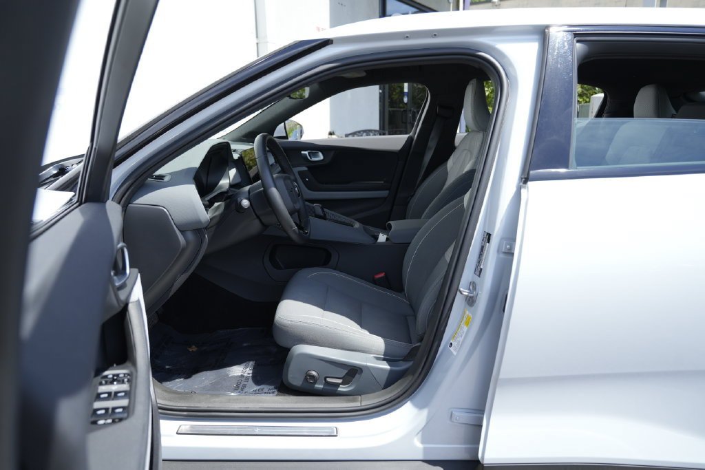 Used 2023 Polestar Polestar 2 AWD/4WD image 17