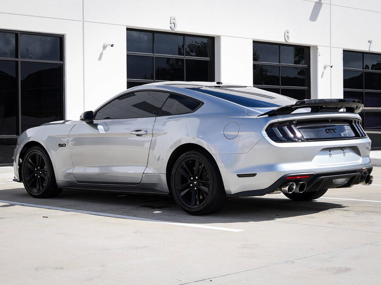 Used 2020 Ford Mustang GT Premium w/ Equipment Group 401A image 6