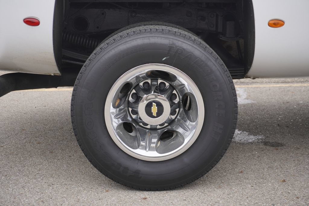 Used 2011 Chevrolet Silverado 3500 LTZ w/ LTZ Plus Package AWD/4WD image 12