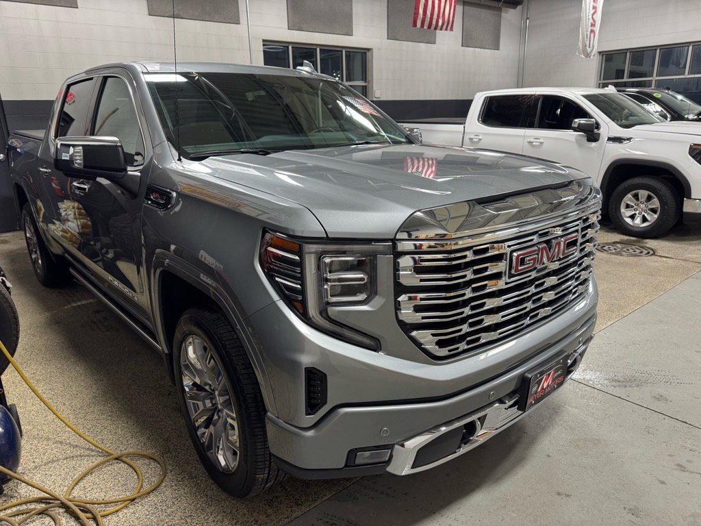 Used 2025 GMC Sierra 1500 Denali w/ Denali Reserve Package image 3