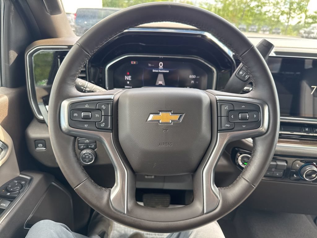 Used 2025 Chevrolet Silverado 2500 LT w/ Convenience Package AWD/4WD image 19