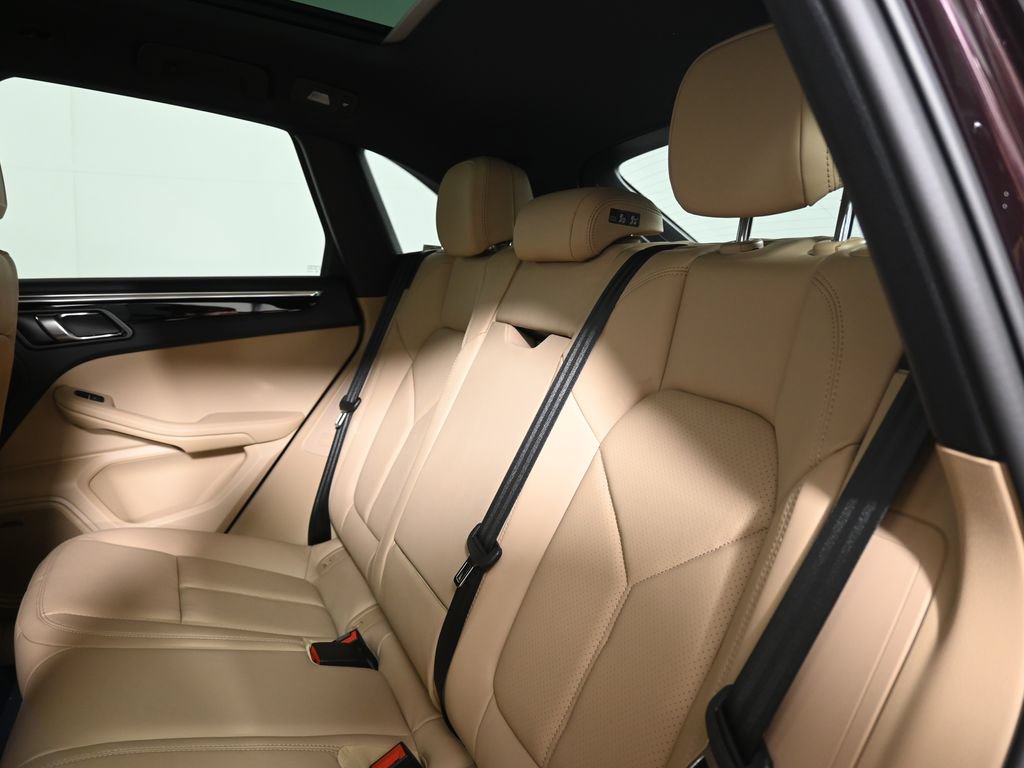 New 2026 Porsche Macan AWD/4WD image 38