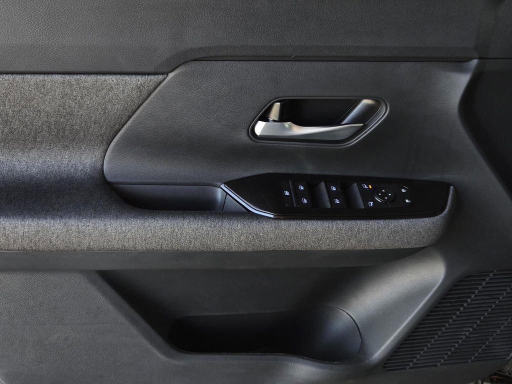 New 2026 Nissan Kicks SV image 4