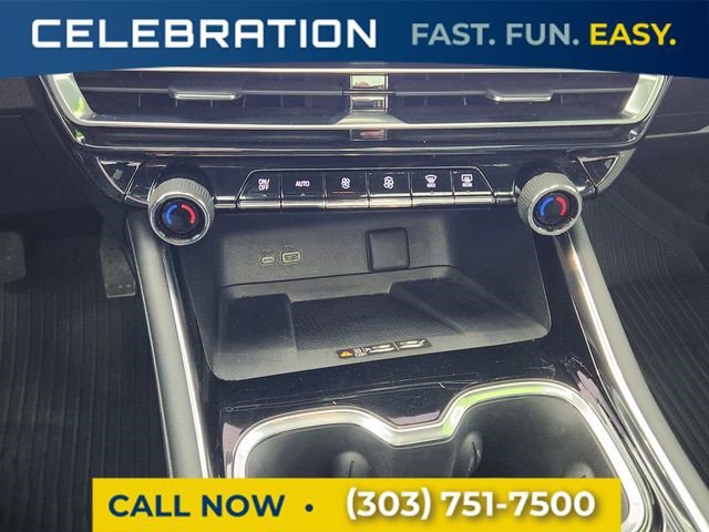 Certified 2025 Chevrolet Traverse LT w/ Sun and Wheel Package image 24