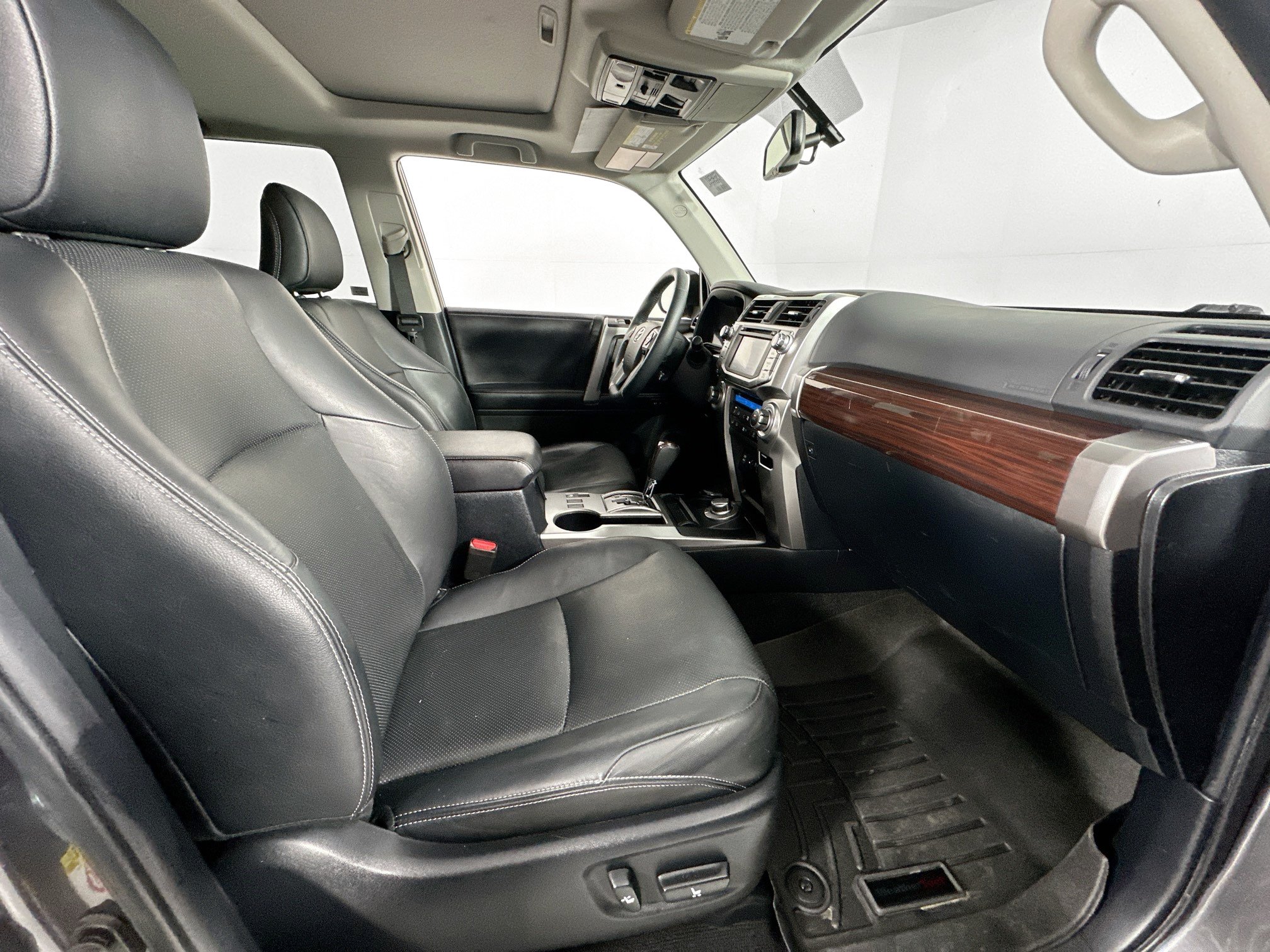 Used 2019 Toyota 4Runner Limited AWD/4WD image 27
