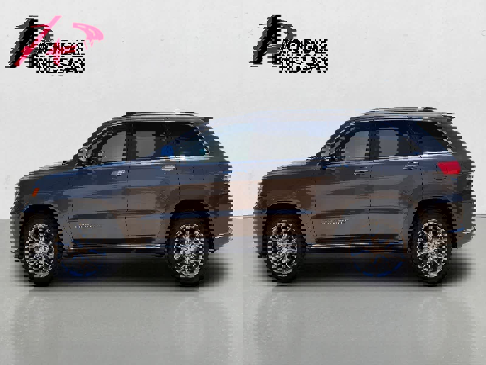 Used 2014 Jeep Grand Cherokee Summit AWD/4WD image 3