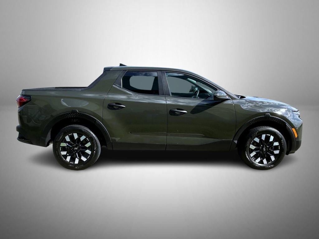 Used 2025 Hyundai Santa Cruz SE AWD/4WD image 4