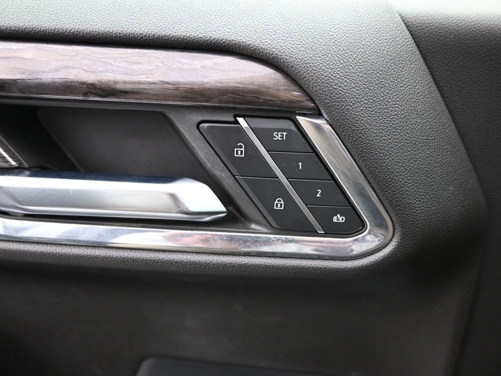 Used 2024 Chevrolet Silverado 1500 LTZ image 25