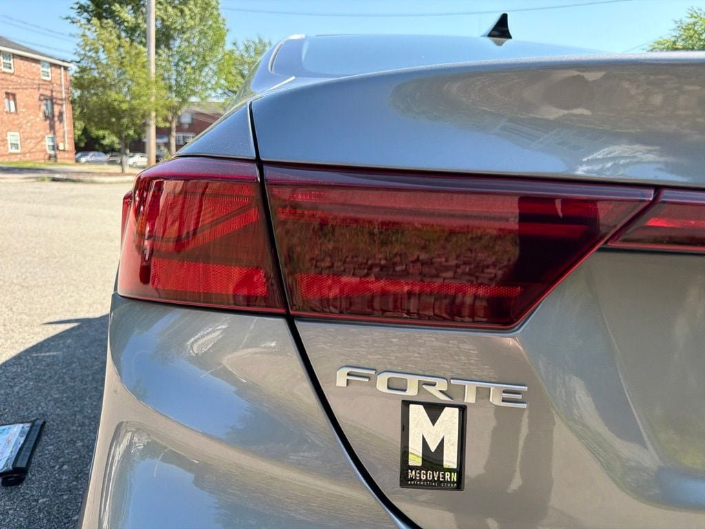 Certified 2023 Kia Forte LXS FWD image 11