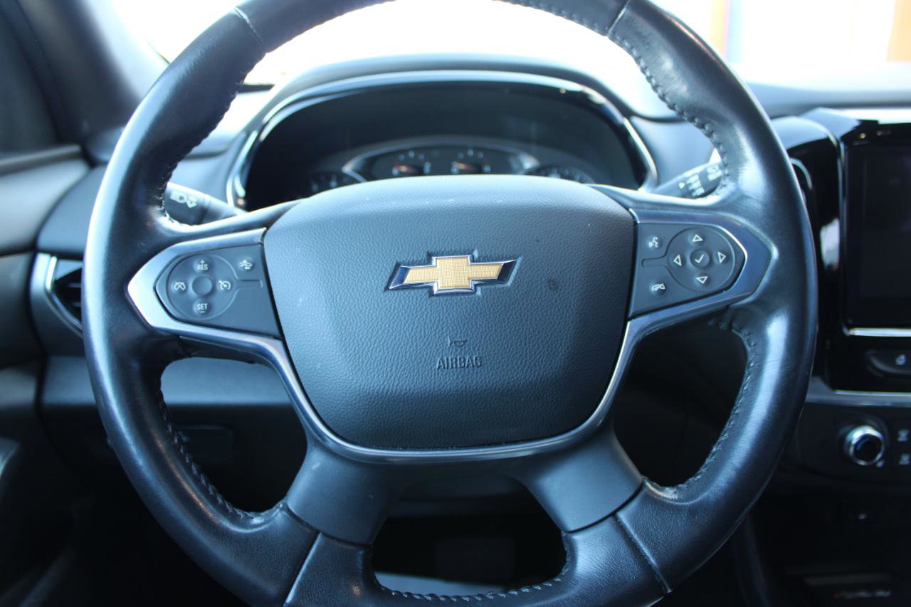 Used 2022 Chevrolet Traverse LT image 18