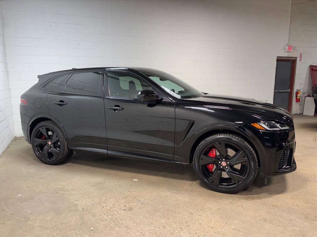 Used 2023 Jaguar F-PACE SVR image 5