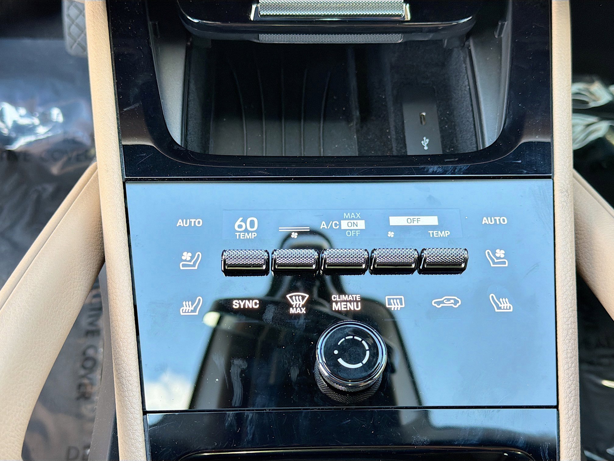 Used 2025 Porsche Cayenne Coupe image 35