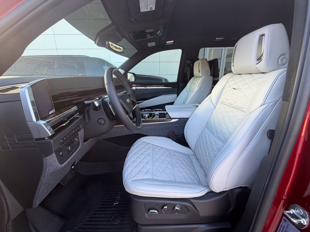New 2026 Cadillac Escalade Platinum Sport w/ LPO, ONYX Package AWD/4WD image 13
