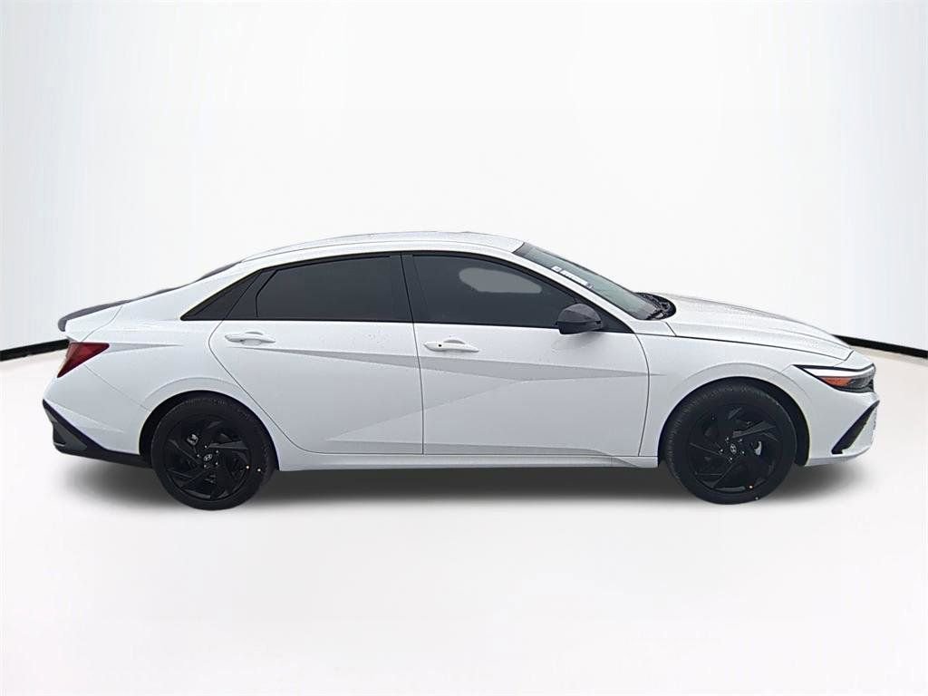 New 2026 Hyundai Elantra Sport image 4