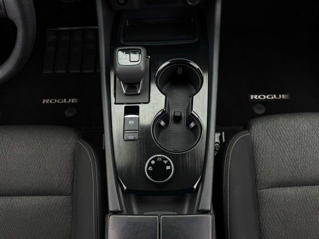 Used 2024 Nissan Rogue SV image 26