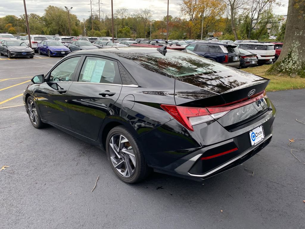 New 2025 Hyundai Elantra SEL w/ Cargo Package image 8