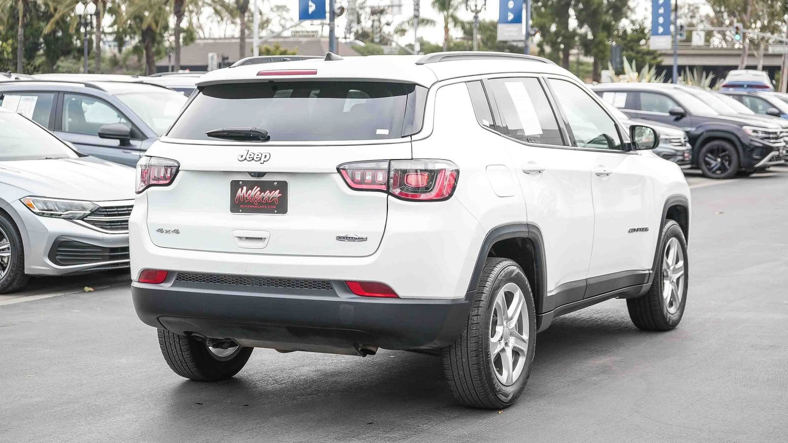 Used 2024 Jeep Compass Latitude AWD/4WD image 6