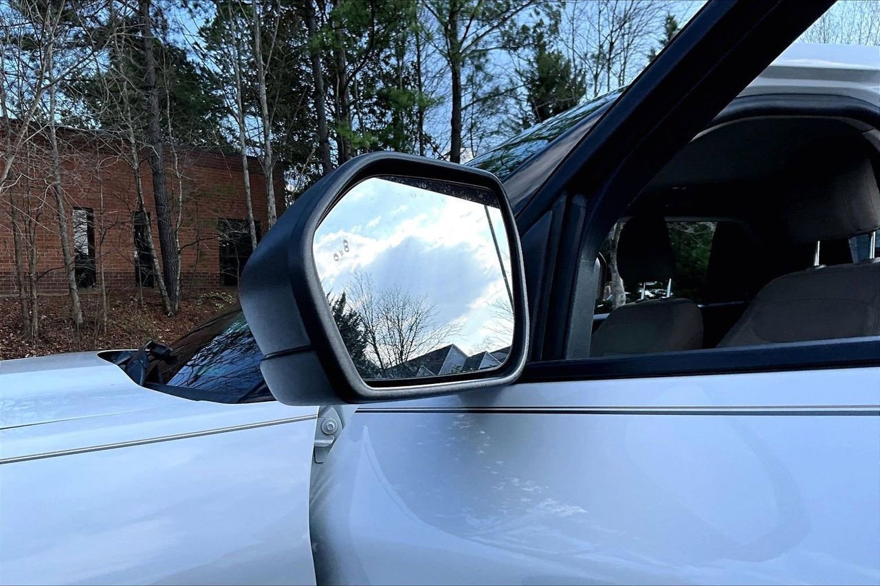 Used 2021 Ford Explorer 4WD w/ Class III Trailer Tow Package image 27