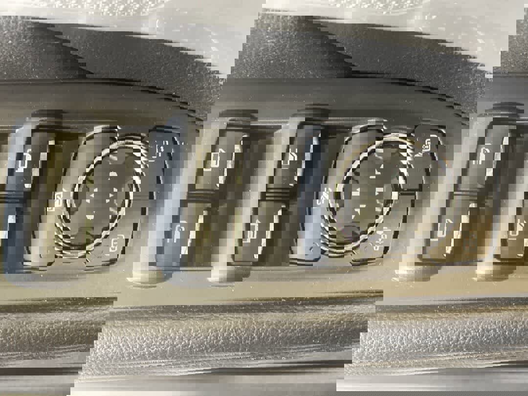 Used 2016 Ford Explorer XLT w/ Equipment Group 202A image 16