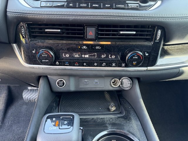 Used 2022 Nissan Rogue SL w/ SL Premium Package image 18