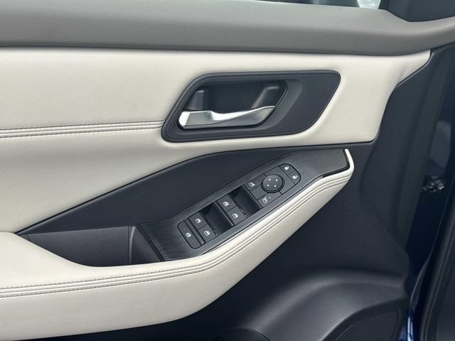 New 2026 Nissan Rogue Dark Armor FWD image 24