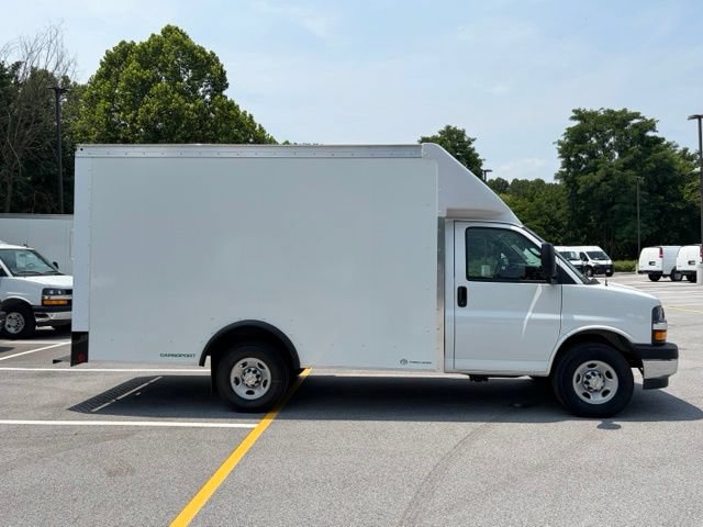 New 2026 Chevrolet Express 3500 w/ Power Convenience Package RWD image 9