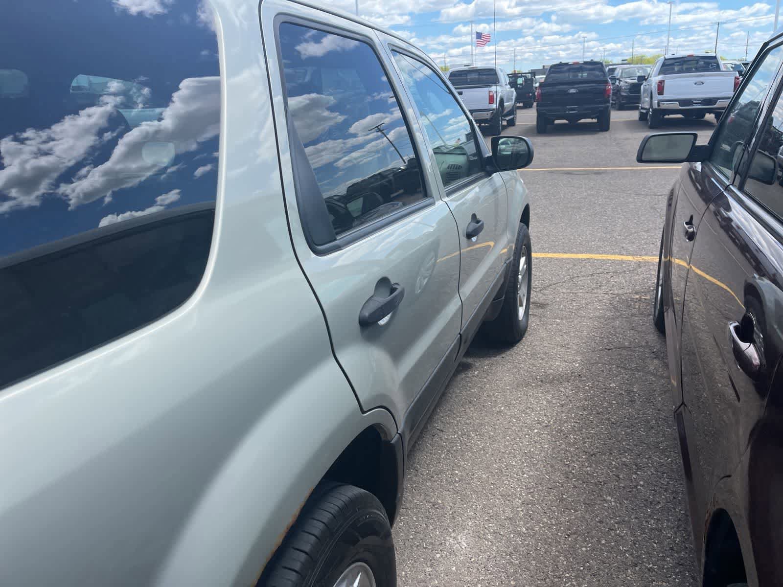 Used 2005 Ford Escape XLT FWD image 14