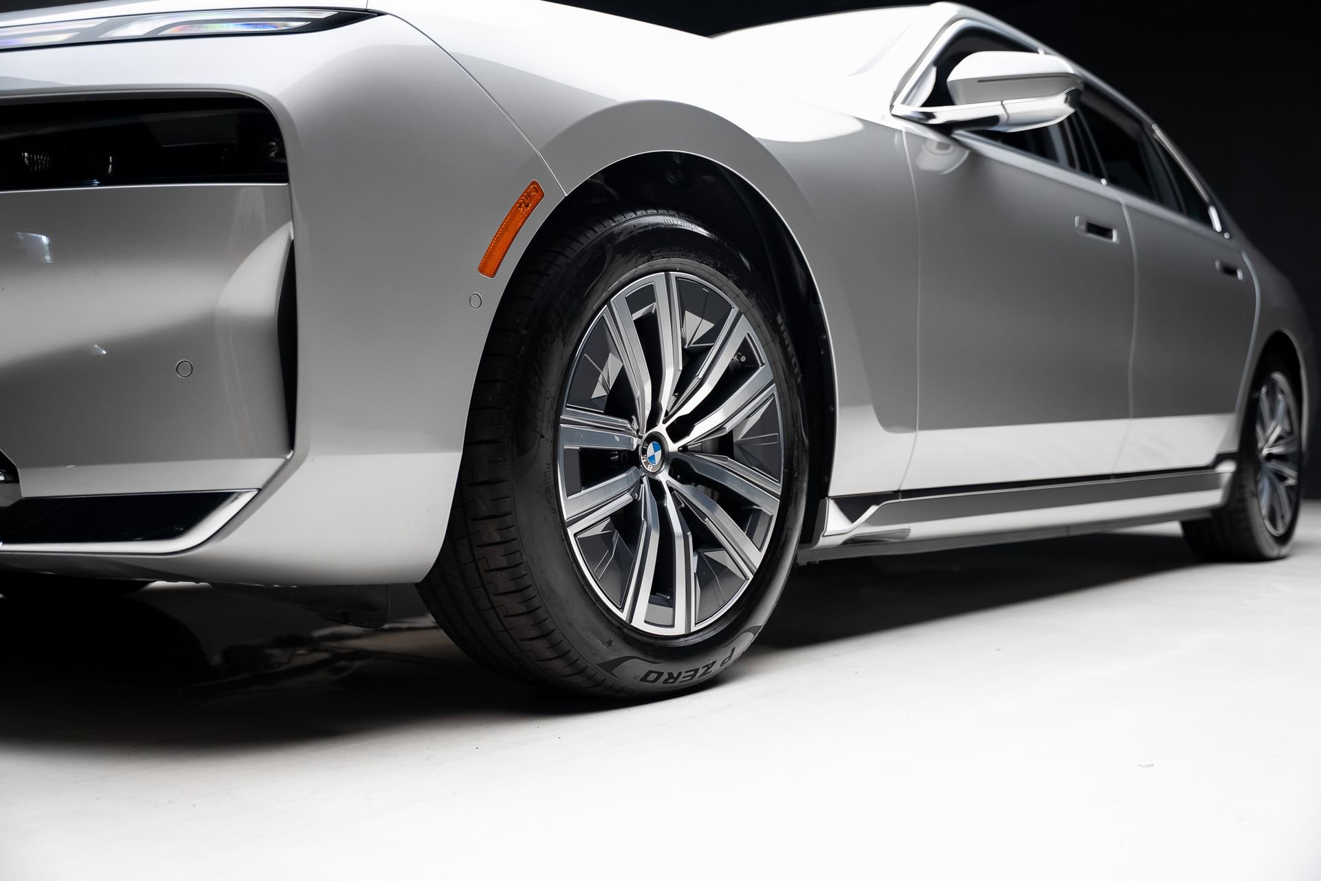 Used 2024 BMW i7 eDrive50 RWD image 76