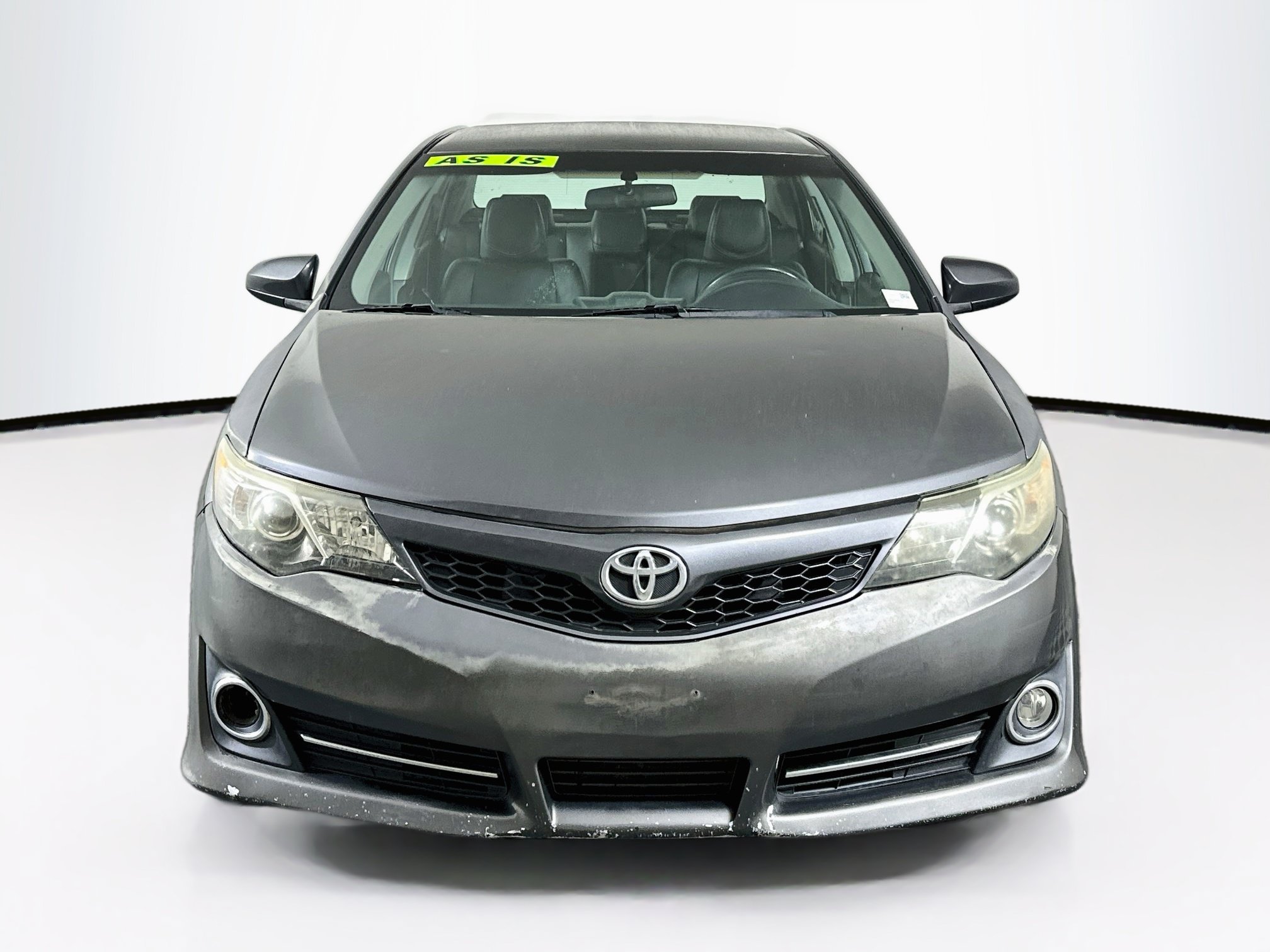 Used 2012 Toyota Camry SE FWD image 2