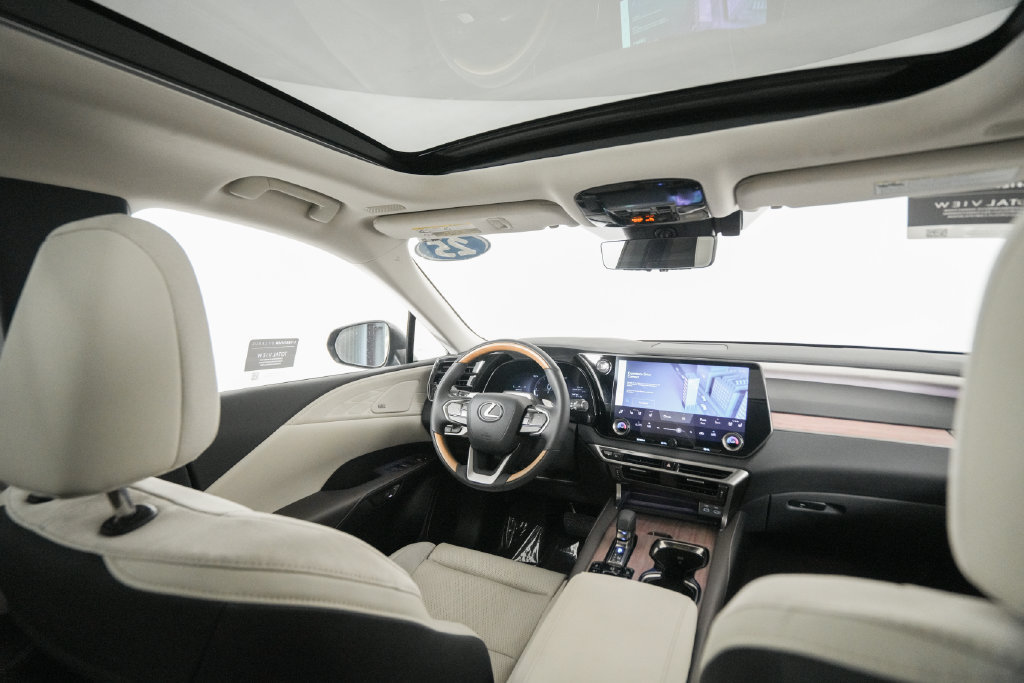 Certified 2025 Lexus RX 350 AWD w/ Convenience Package image 16