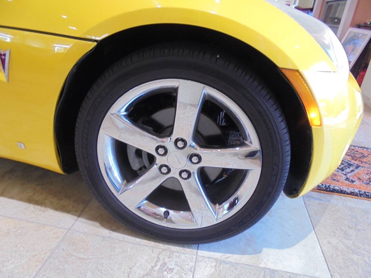 Used 2007 Pontiac Solstice Convertible RWD image 19
