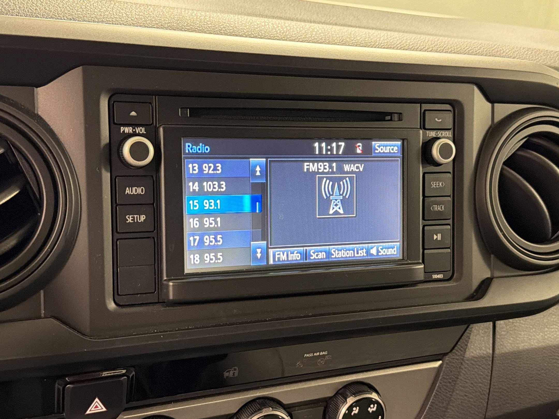 Used 2018 Toyota Tacoma SR w/ SR Convenience Package image 24