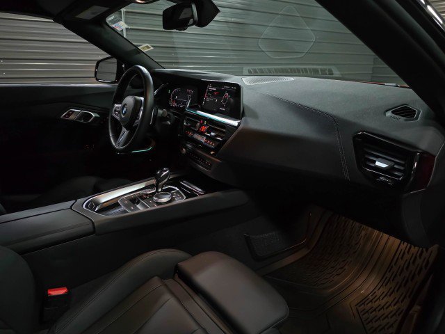 Used 2021 BMW Z4 sDrive30i w/ M Sport Package image 13