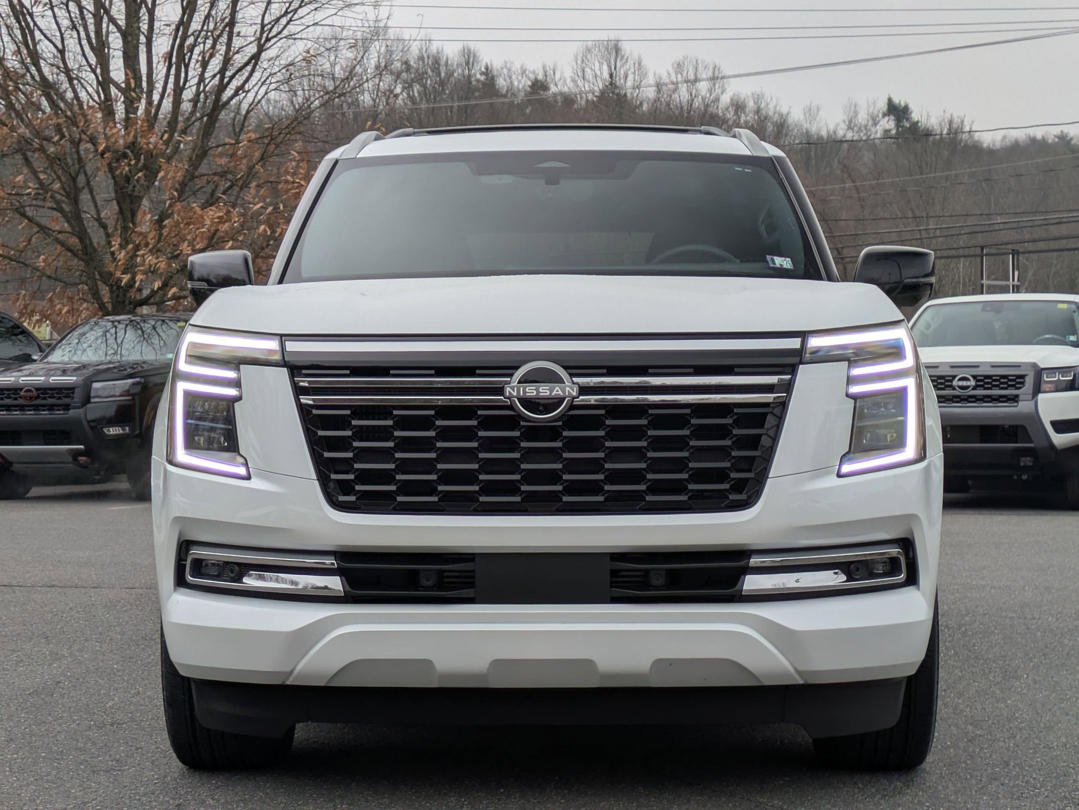 Used 2025 Nissan Armada Platinum Reserve image 2