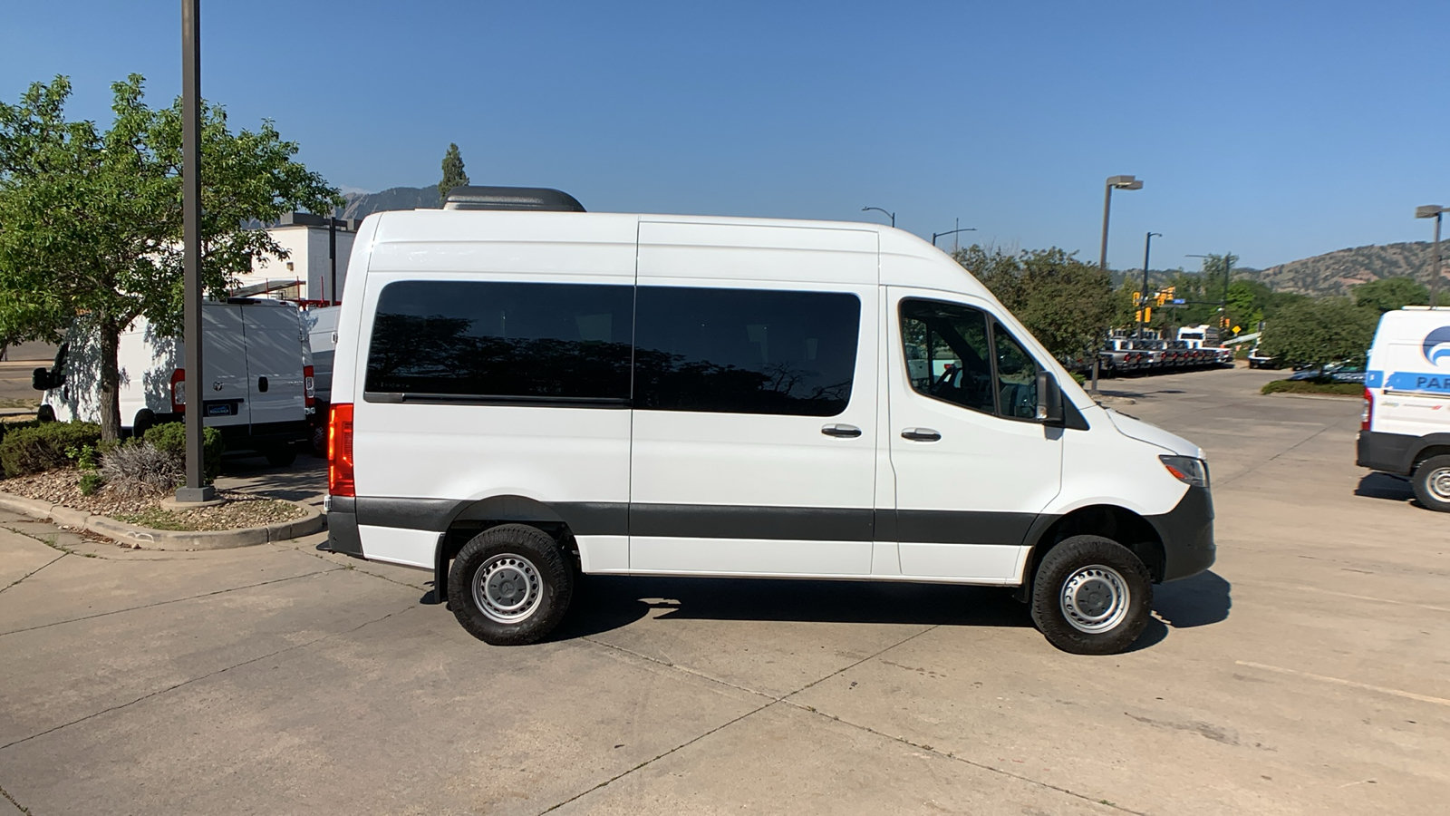 Used 2021 Mercedes-Benz Sprinter 2500 image 6
