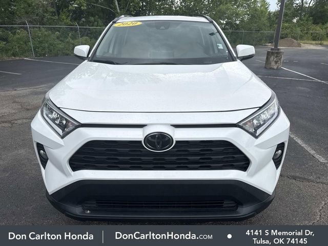 Used 2020 Toyota RAV4 XLE w/ Convenience Package FWD image 2