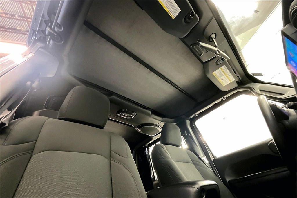 Used 2020 Jeep Gladiator Sport w/ Trailer Tow Package image 28