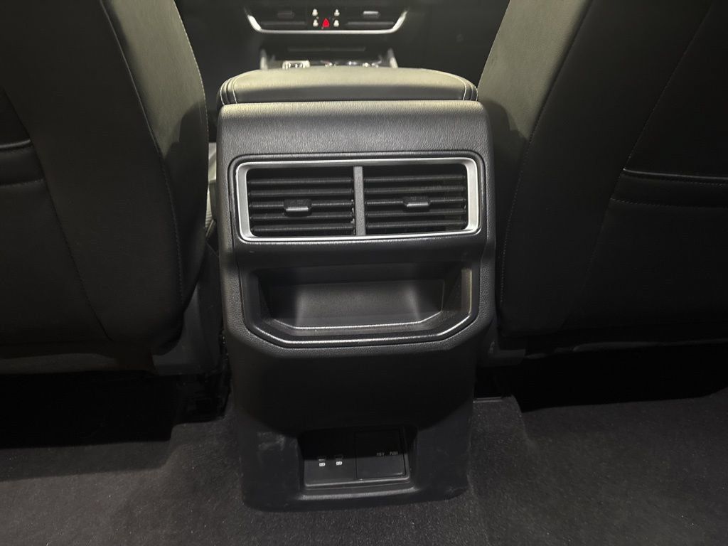 Used 2025 Volkswagen Atlas Cross Sport SE AWD/4WD image 20