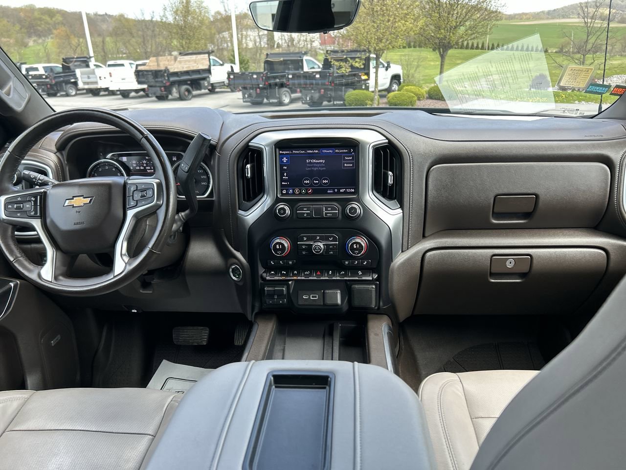 Used 2019 Chevrolet Silverado 1500 LTZ w/ LTZ Plus Package AWD/4WD image 17