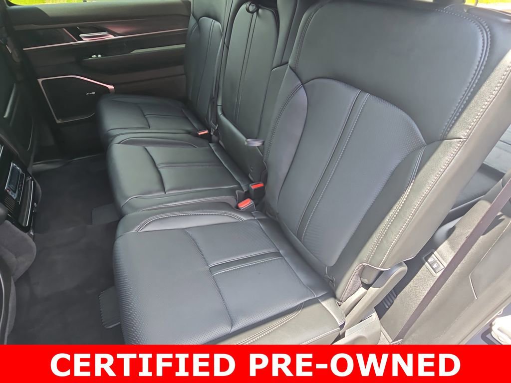 Used 2023 Jeep Wagoneer Series III w/ Preferred Equipment Group image 16