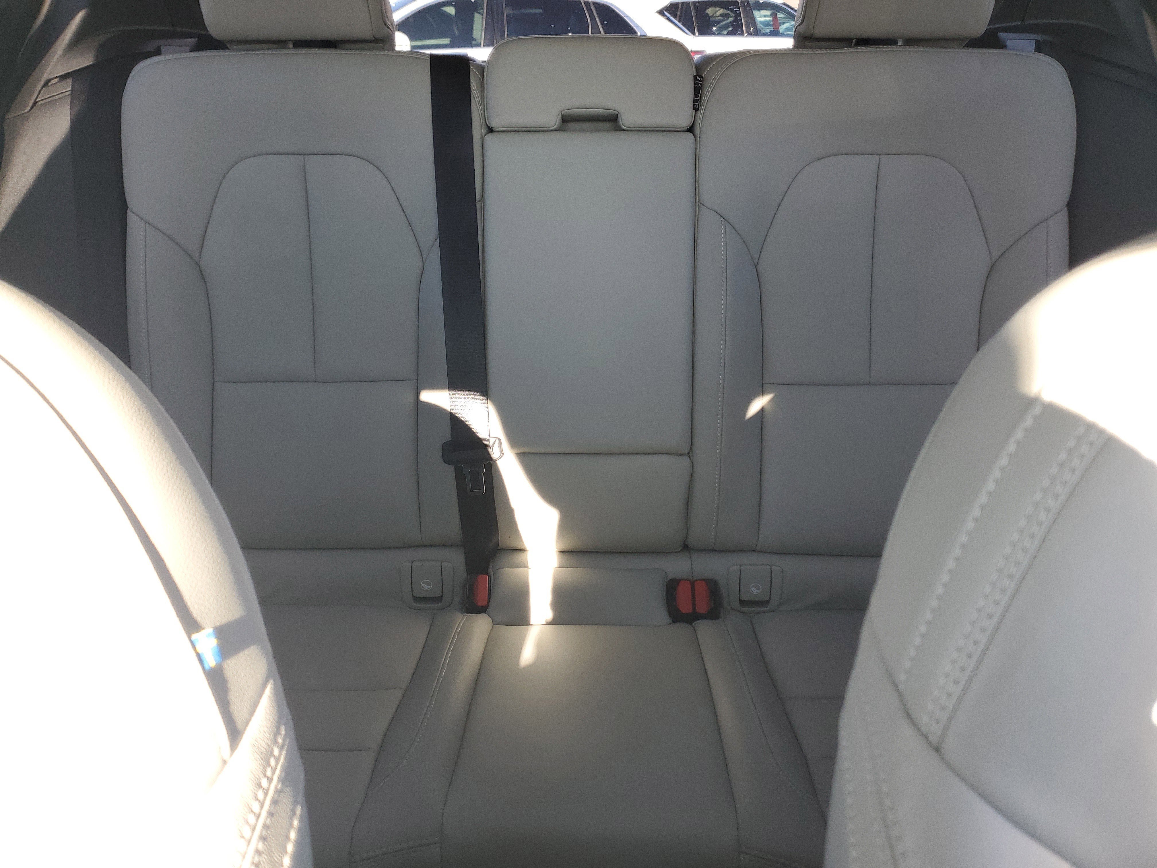 Used 2019 Volvo XC40 T5 Momentum image 20