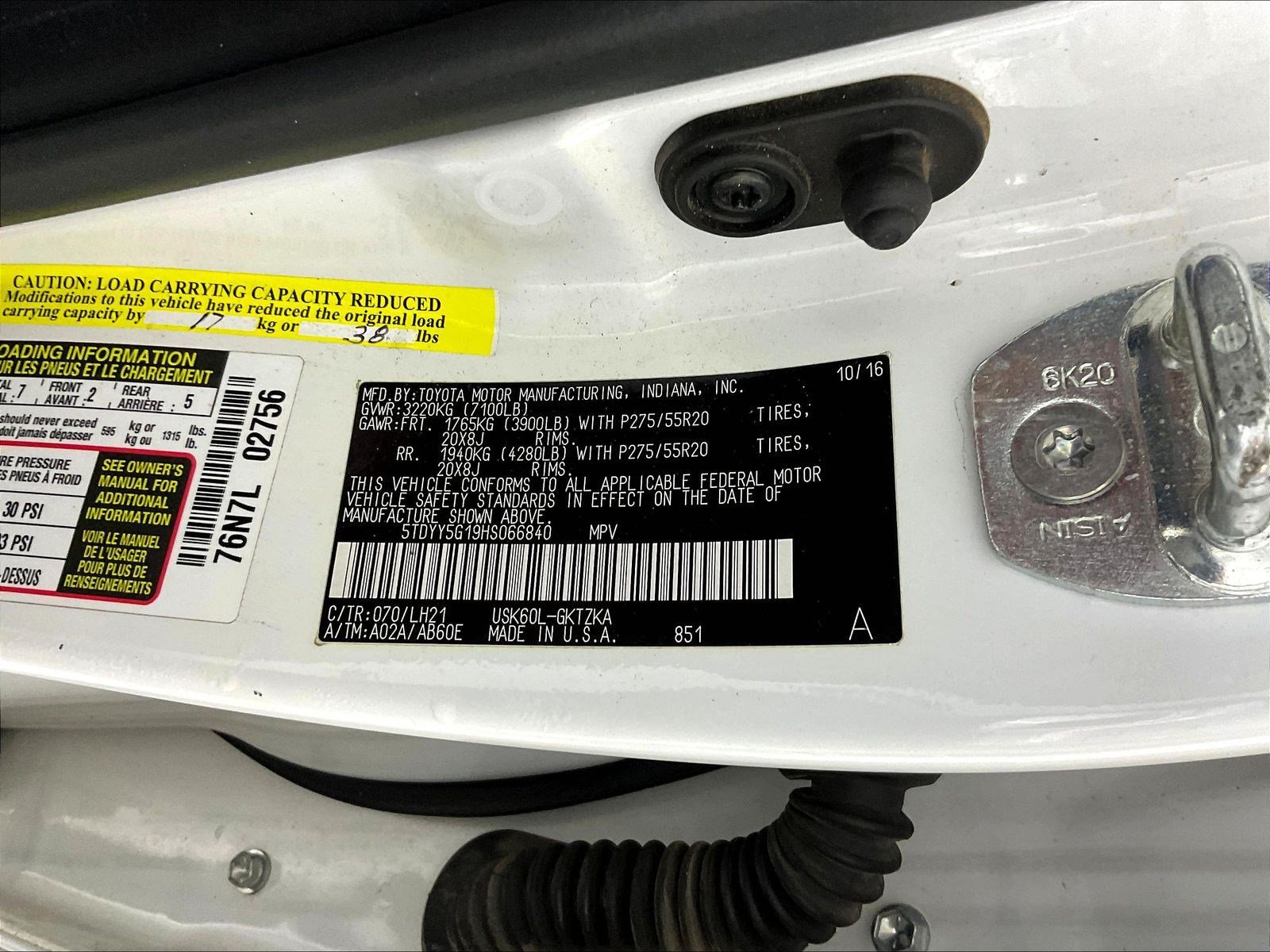Used 2017 Toyota Sequoia Platinum RWD image 19