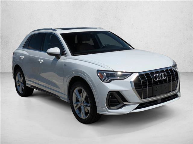 Used 2020 Audi Q3 2.0T Premium Plus w/ Premium Plus Package AWD/4WD video 3
