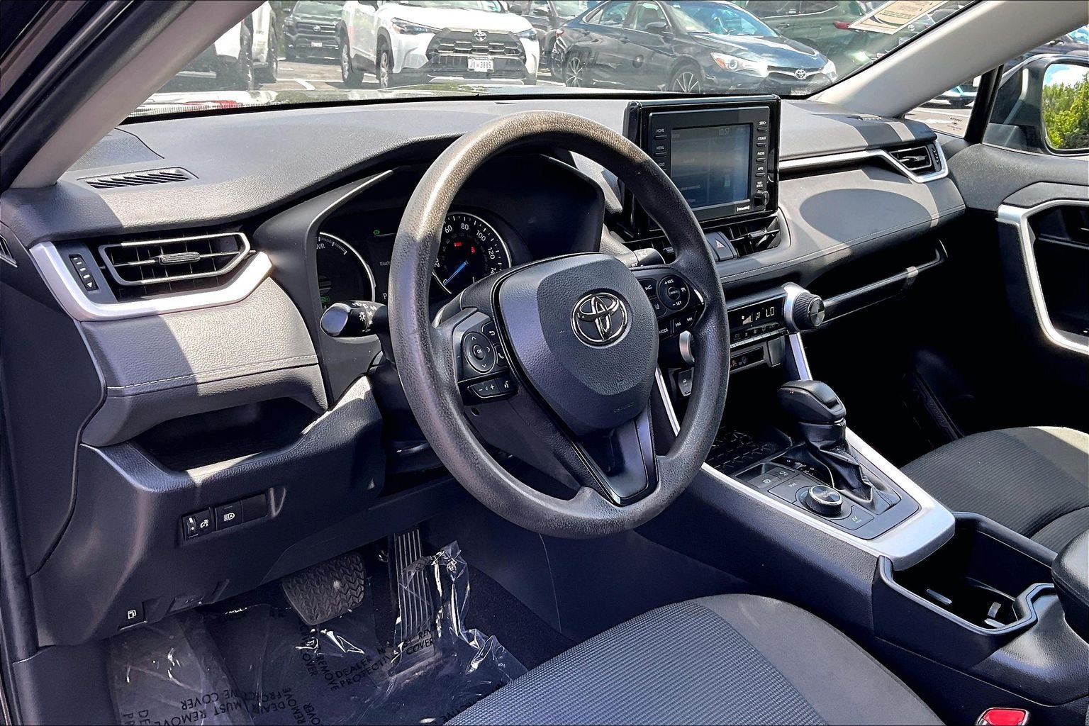 Used 2022 Toyota RAV4 LE AWD/4WD image 13
