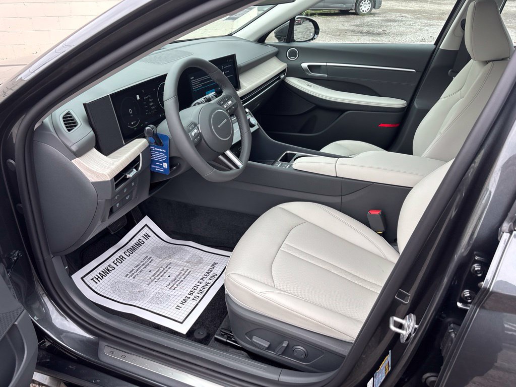 New 2026 Hyundai Sonata Limited FWD image 11