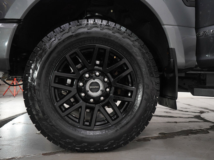 Used 2022 Ford F250 Lariat w/ Black Appearance Package image 33