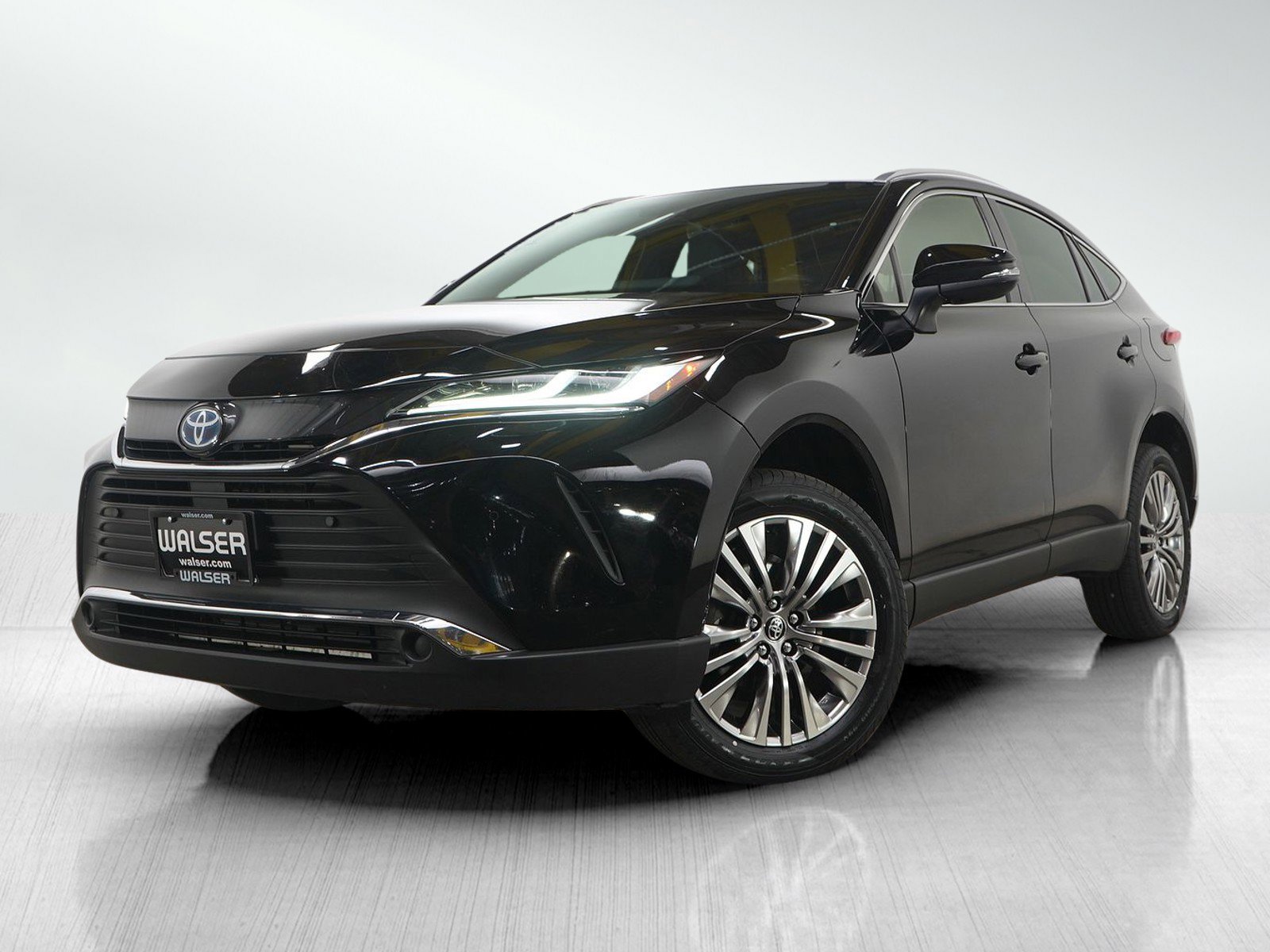 Used 2022 Toyota Venza Limited AWD/4WD image 1