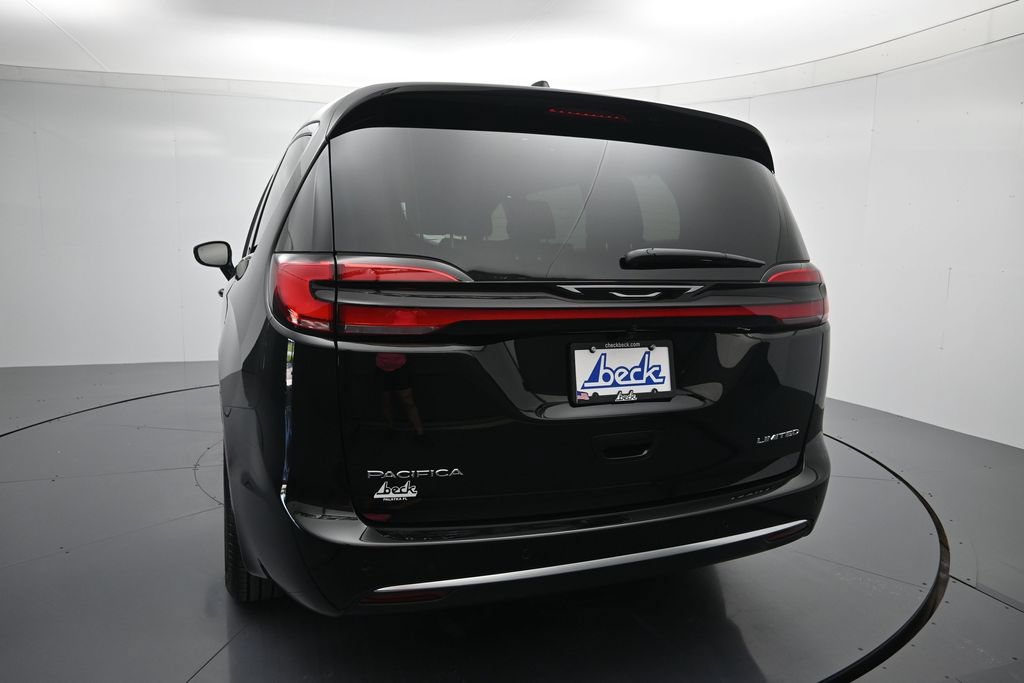 New 2027 Chrysler Pacifica Limited w/ Family Tech Group FWD image 26