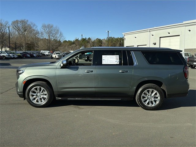 Used 2023 Chevrolet Suburban Premier image 10